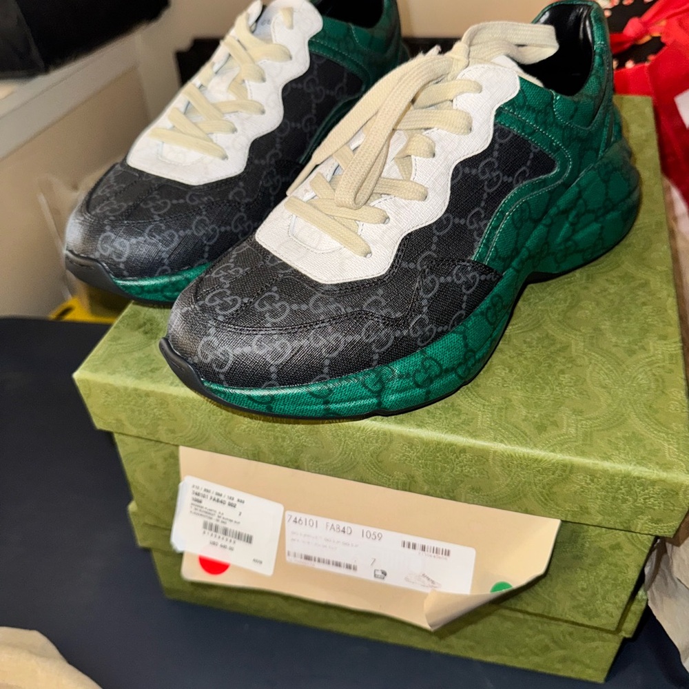 Gucci Kids Sneakers in Green and Black
